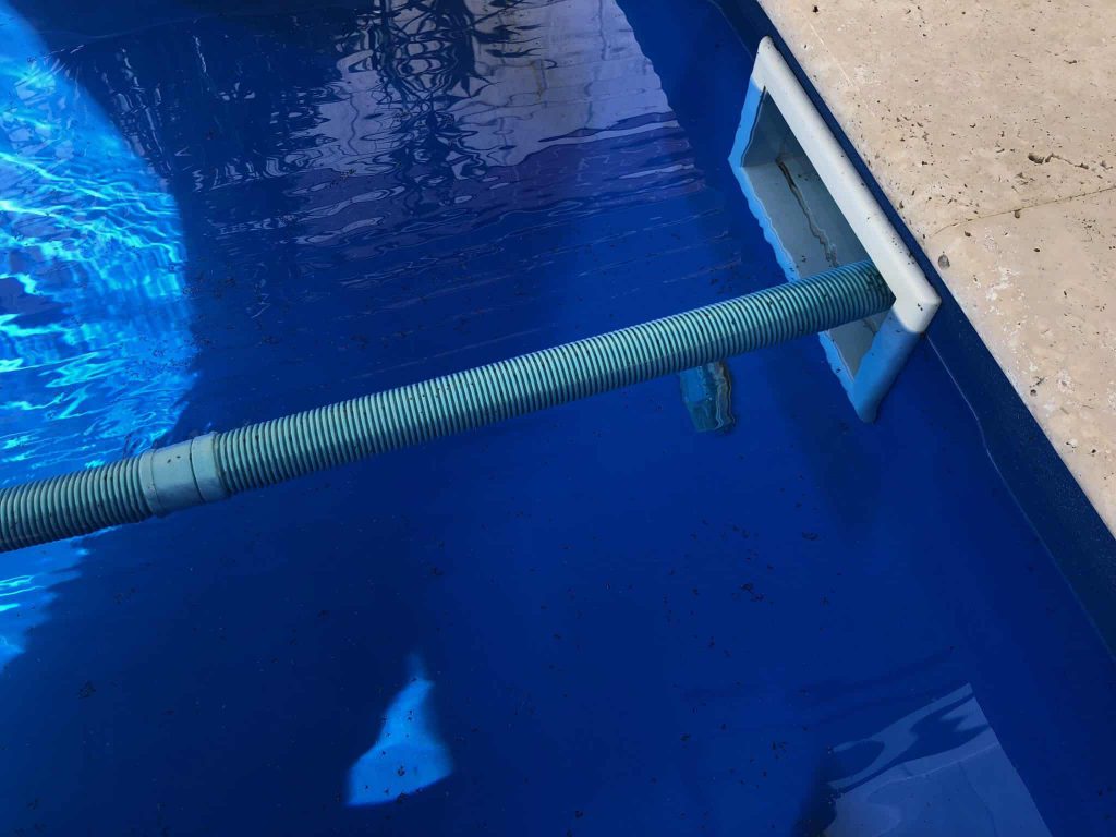 pool skimmer box water level